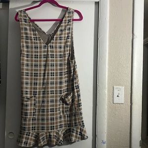 Check V Front pocket Frill Hem Shift Dress